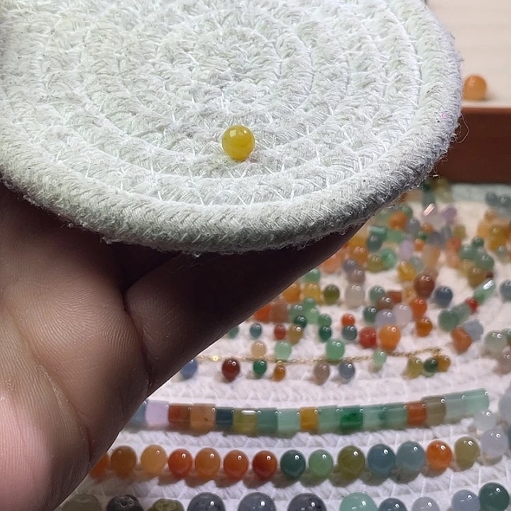 翡翠散珠未镶嵌定制翡翠卡6.7