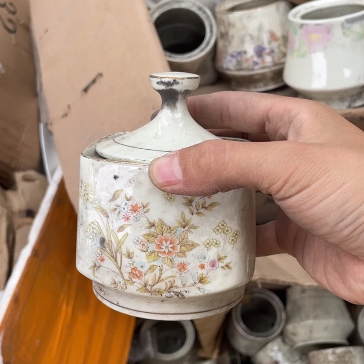 陶瓷盘子碗砂锅都有
