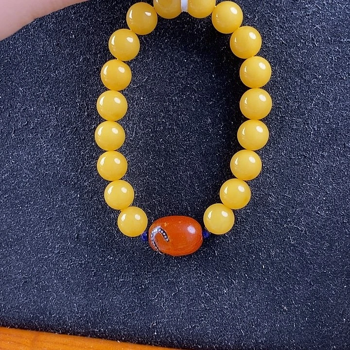 蜜蜡未镶嵌珠宝奇石