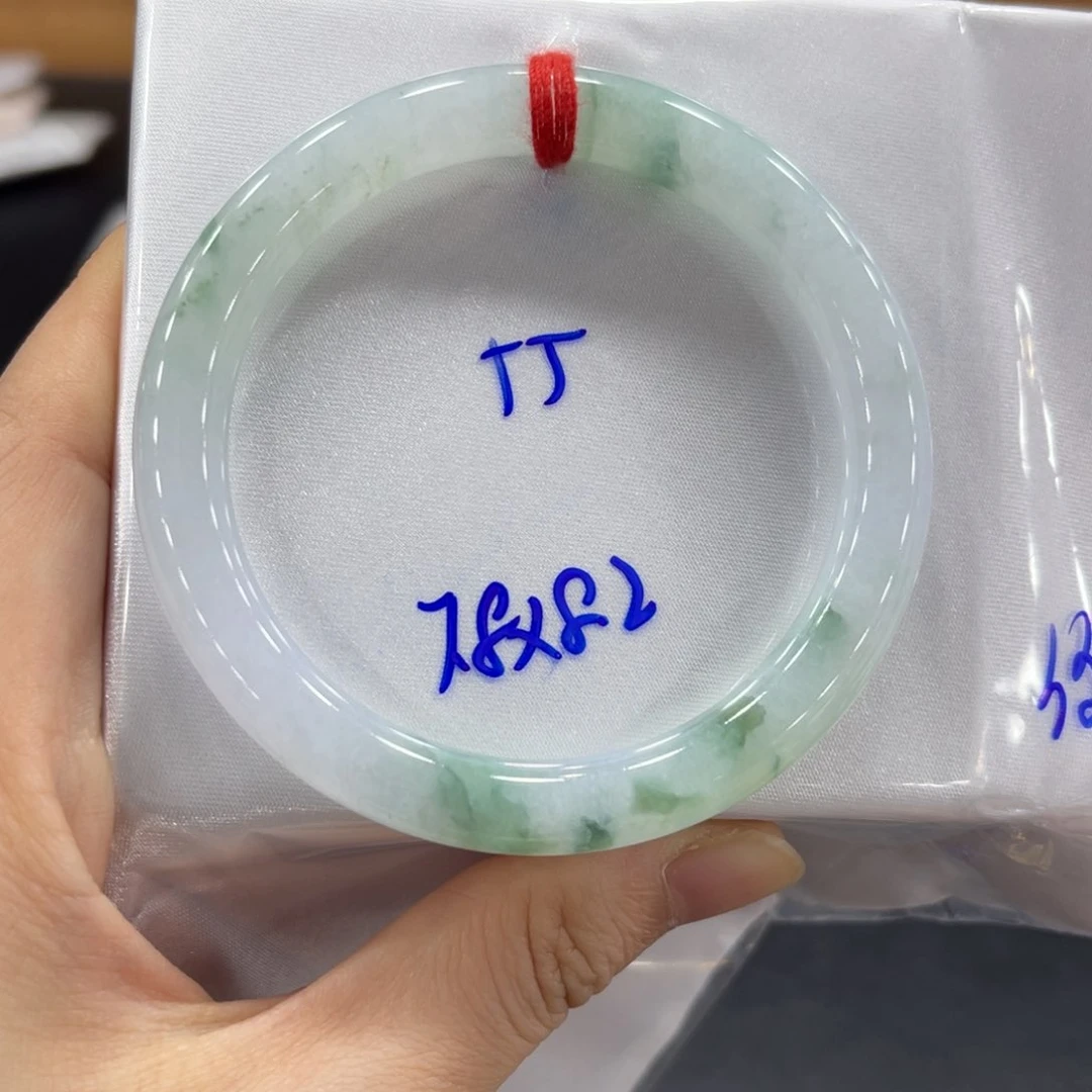 未镶嵌手镯翡翠翡翠