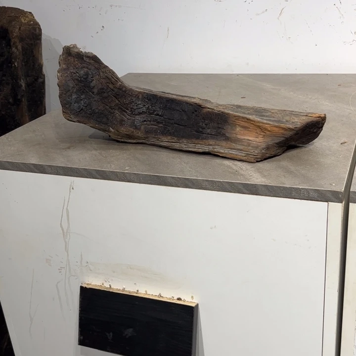 旺***己柏木（崖柏）崖柏村位于县城东南部的