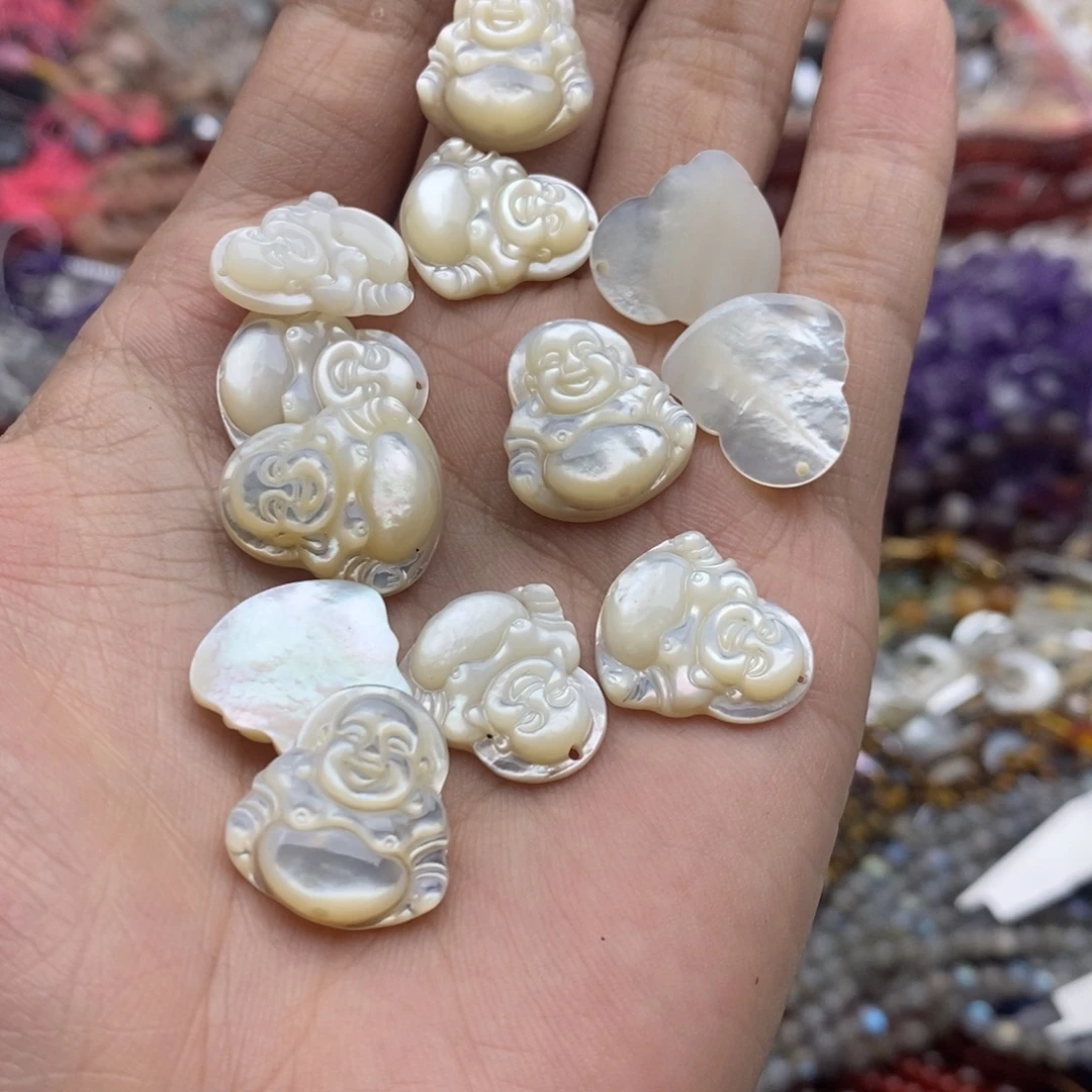 玛瑙/玉髓未镶嵌珠宝半成品一颗天然白蝶贝大肚佛