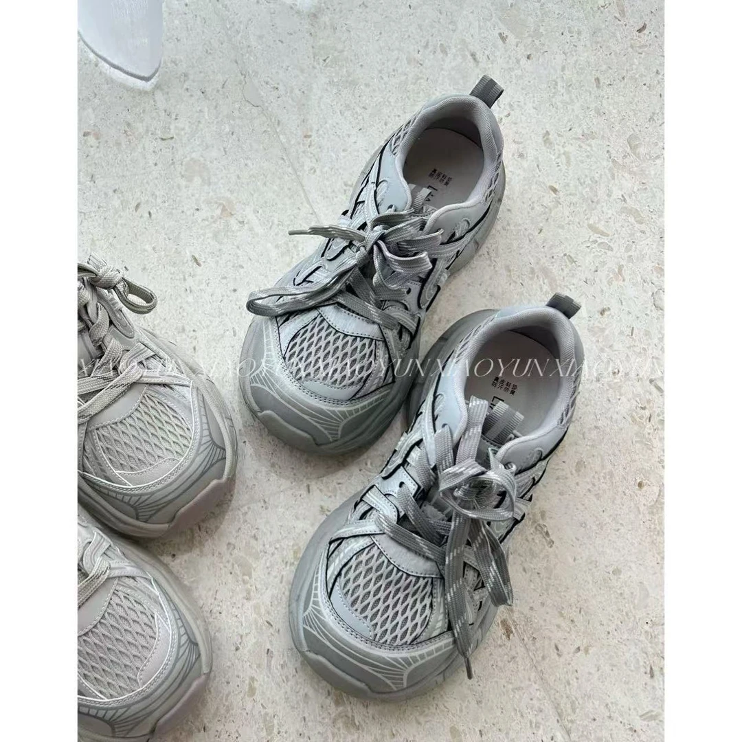 【脚踩幸运】 小允姐姐2025新款时尚气质高级复古网面老爹鞋