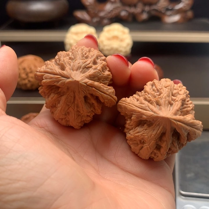 文玩核桃吊坠姚****）虎头