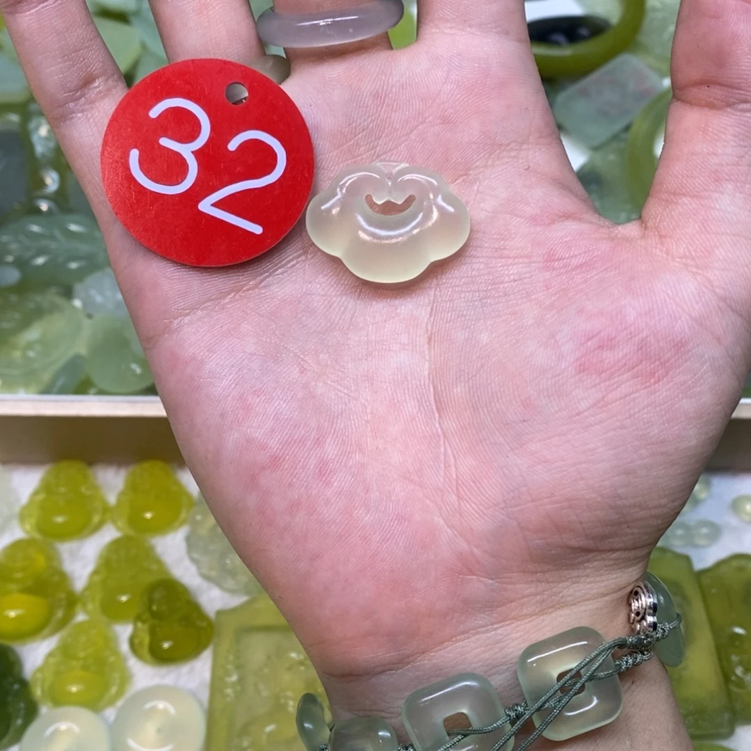 岫玉未镶嵌吊坠(不含链)