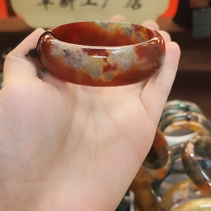 玛瑙/玉髓手镯未镶嵌
