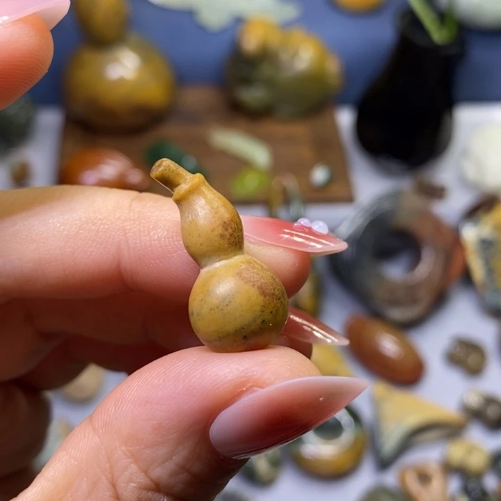 岫岩河磨玉（透闪石质玉）未镶嵌挂件