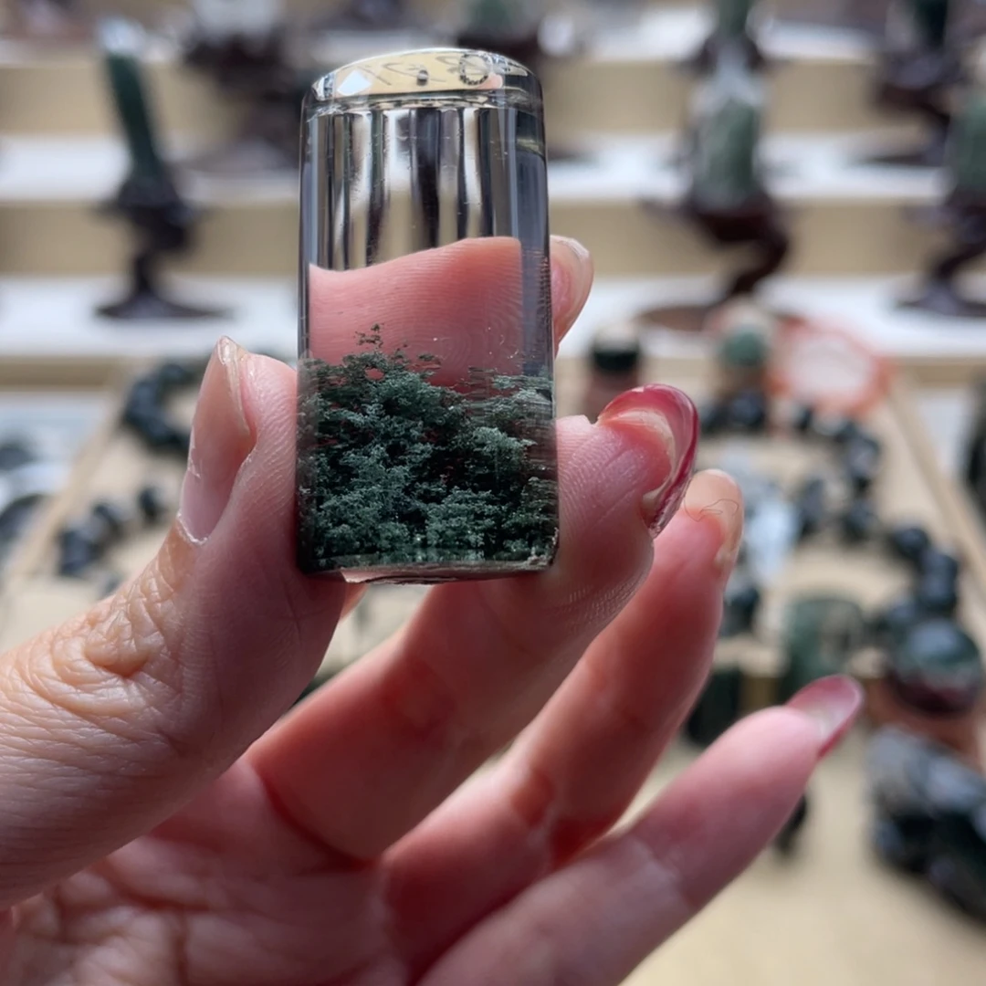 雨***航颈饰水晶未镶嵌绿幽灵吊坠打孔不退换