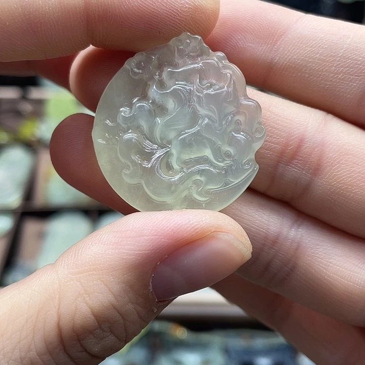 未镶嵌岫玉吊坠(赠链)