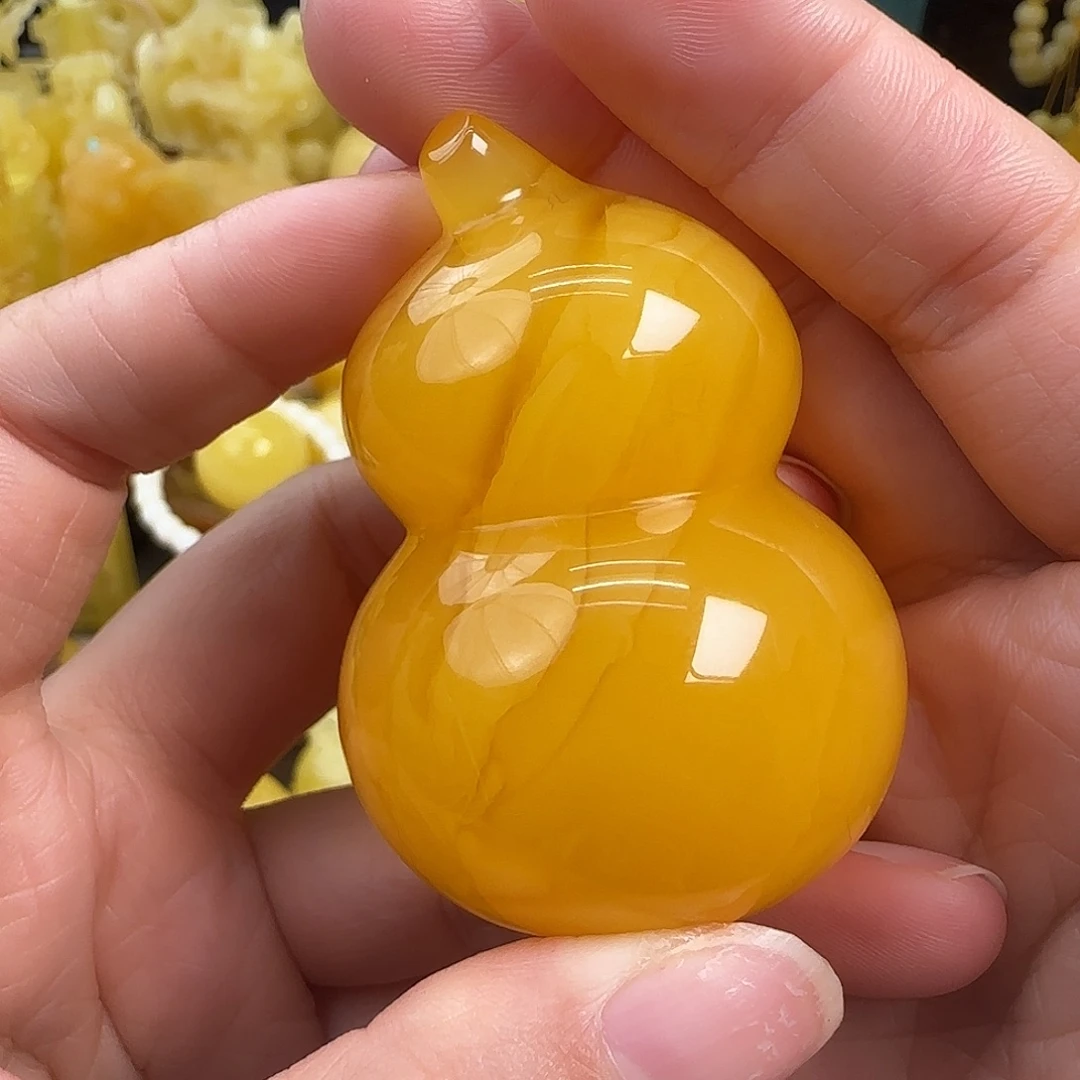 蜜蜡未镶嵌珠宝奇石