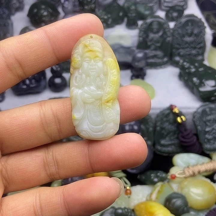 和田玉未镶嵌颈饰