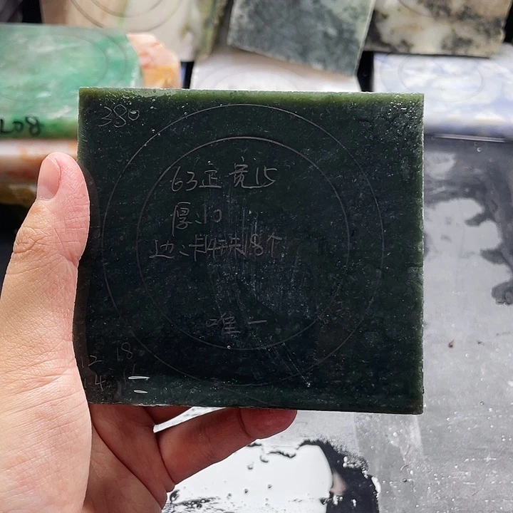 和田玉未镶嵌手镯定制