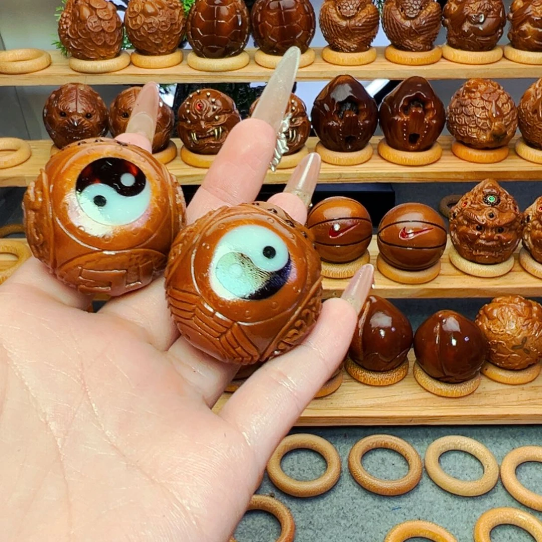 小***算吊坠橄榄核太极八卦