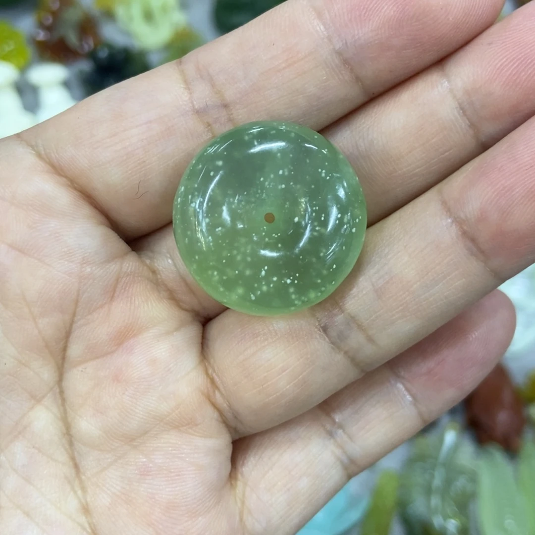 未镶嵌蛇纹石玉挂件