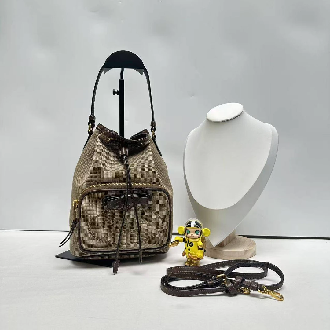 胖虎佳佳/普拉达/95新/公价0/箱包/斜挎包/31B2506250125