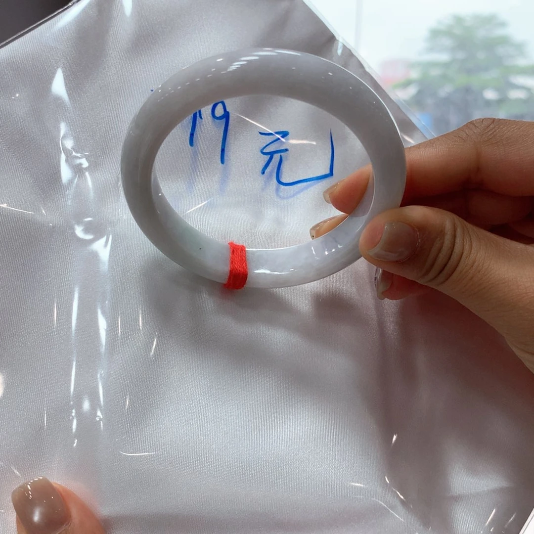 翡翠手镯未镶嵌买断