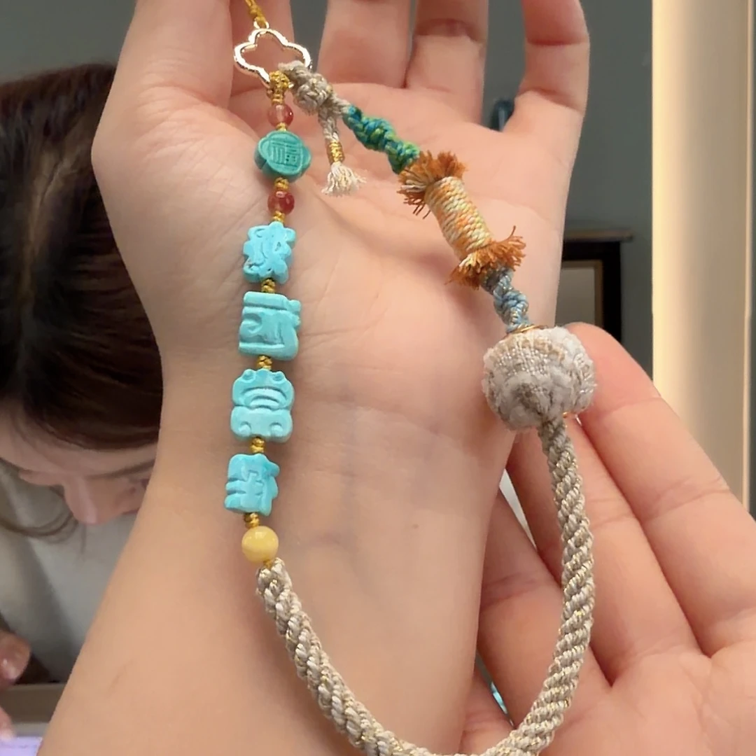 绿松石未镶嵌颈饰