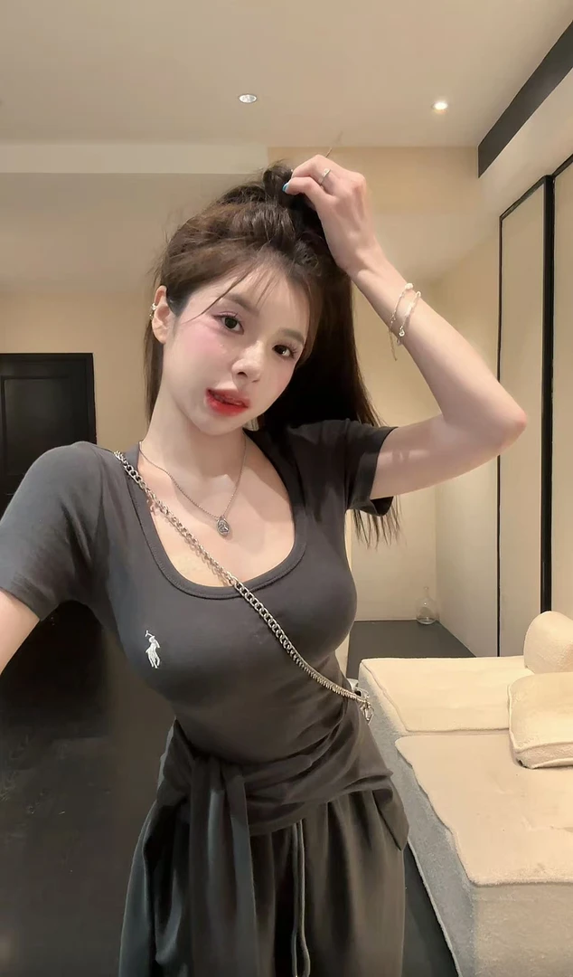 【HuiHui】夏季韩版设计感显瘦百搭修身纯色背心时尚套装（L0028)