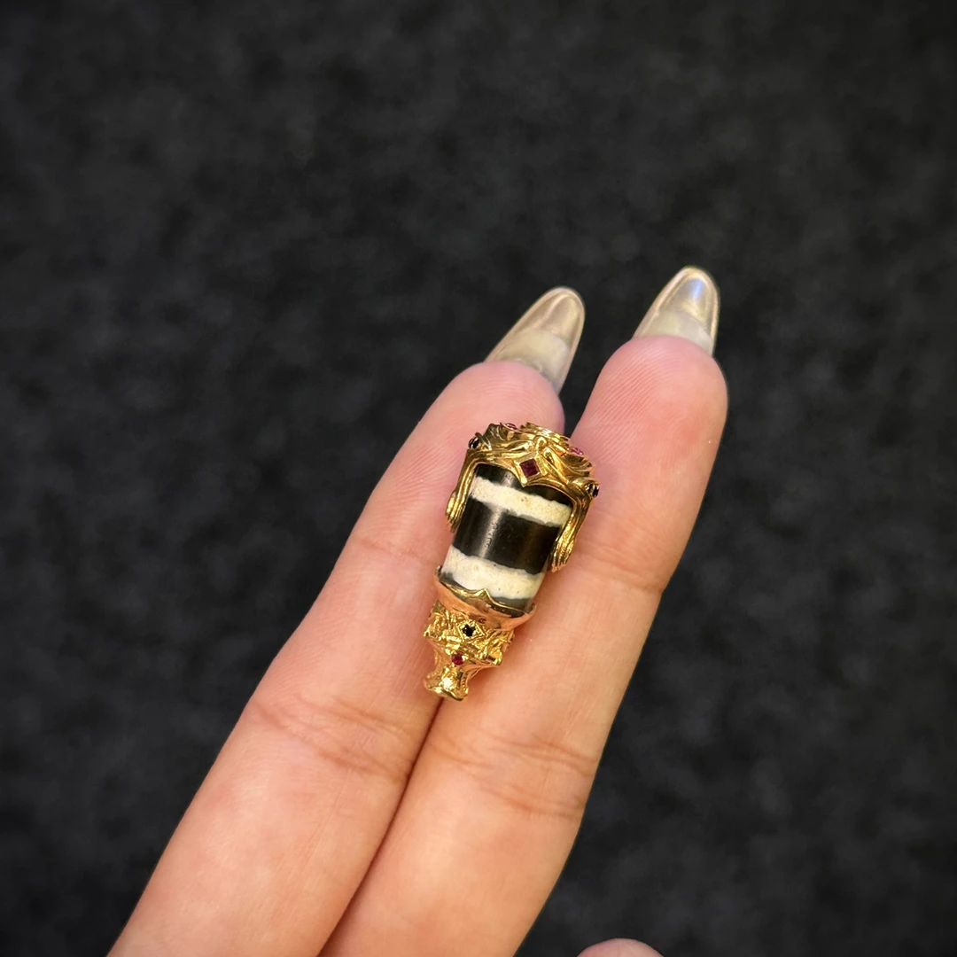 尼泊尔黑白七线古珠三通 22k  对孔12.6