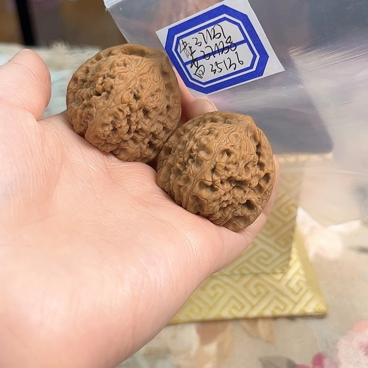 文玩核桃把件赵喜满南将石