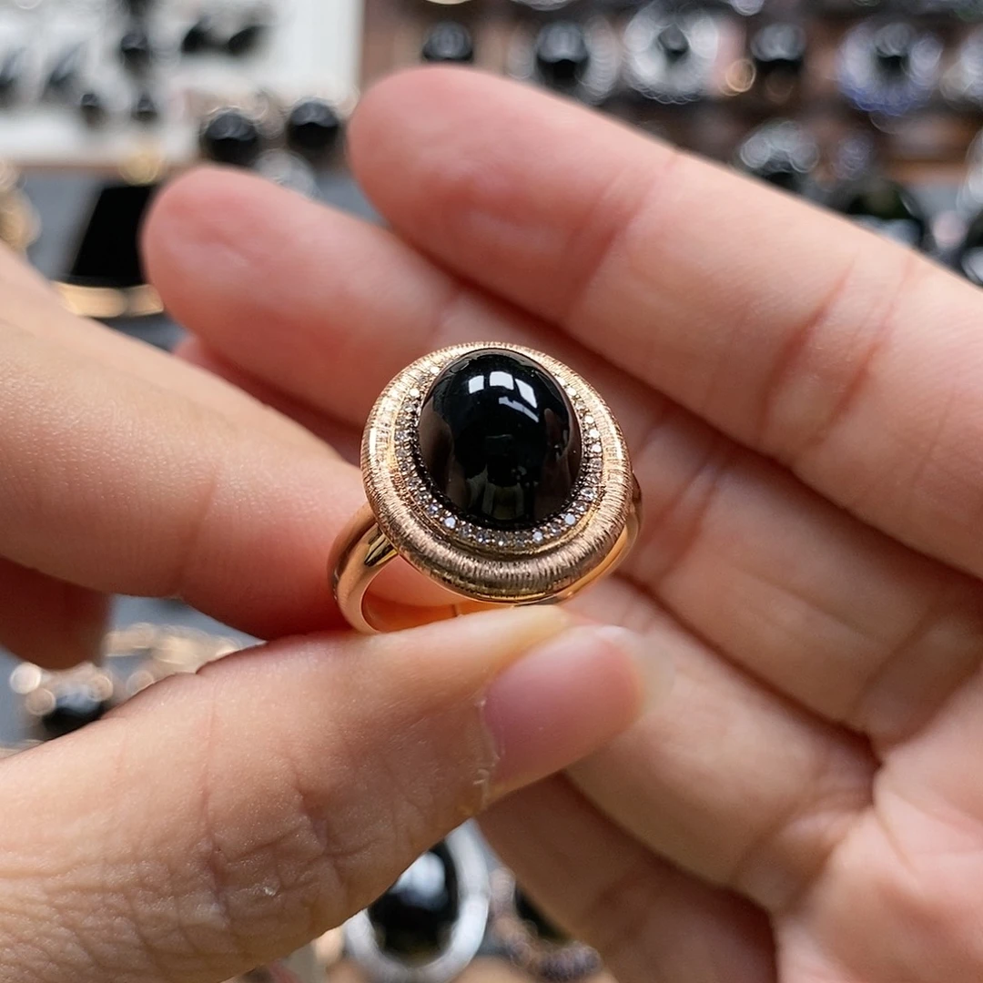 18K金镶嵌戒指翡翠墨翠