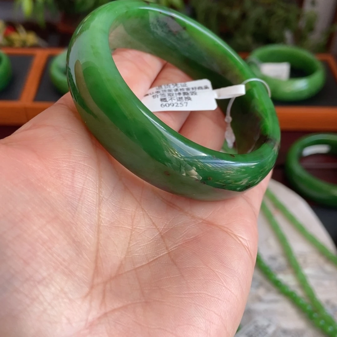 和田玉（碧玉）未镶嵌手镯俄碧红皮阳绿宽胎5657