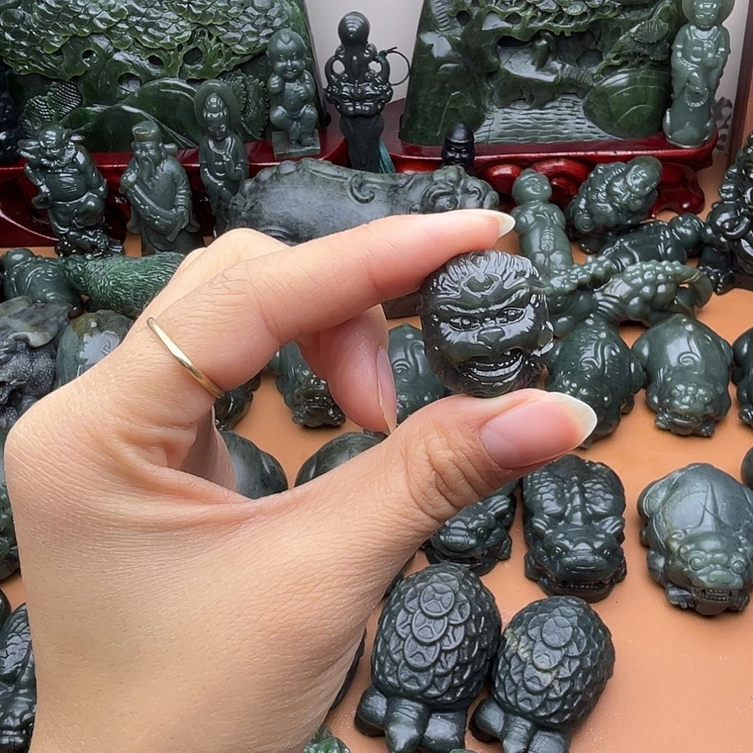 和田玉未镶嵌挂件