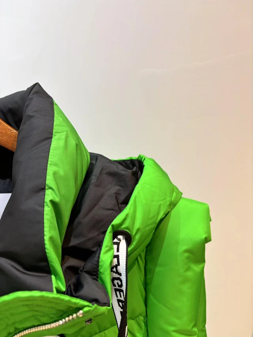 [轻奢] 保暖秋冬女款女士时尚短款马甲 LFY11