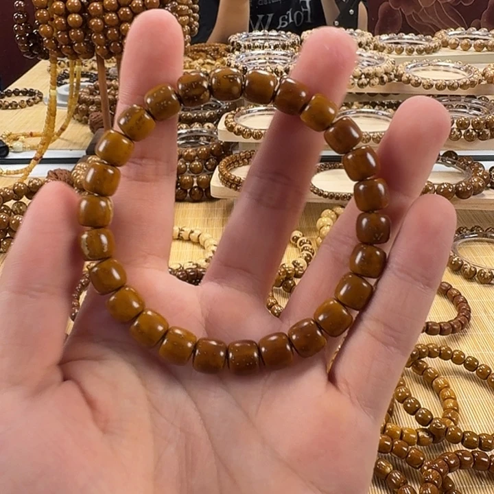 山***）手串紫金鼠实心花皮微瑕带白