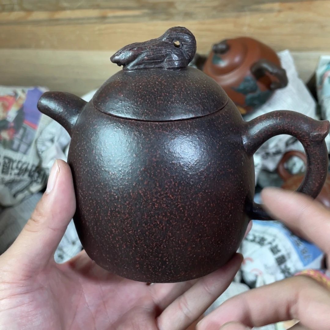 茶壶紫砂老厂紫砂壶一件。