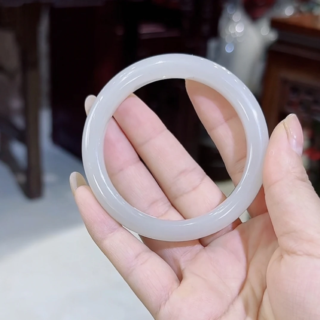 精品和田玉手镯 烟紫58