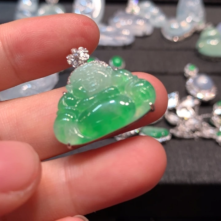 【闪购商品】颈饰18K金镶嵌翡翠翡翠