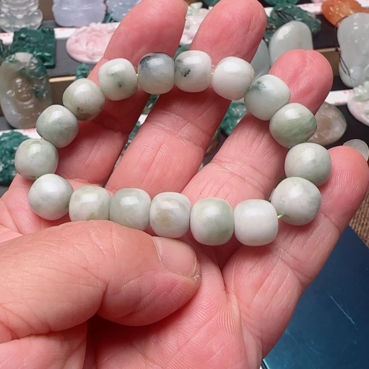 独山玉未镶嵌颈饰