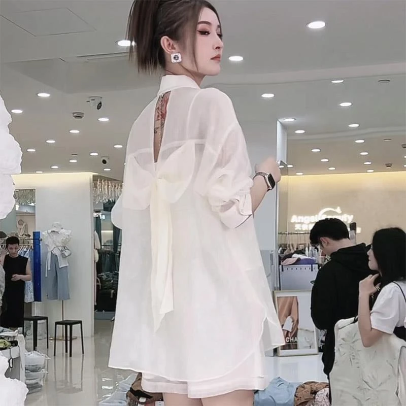 蝴蝶结露背时尚套装女2025年夏季新款防晒薄款衬衫阔腿短裤两件套
