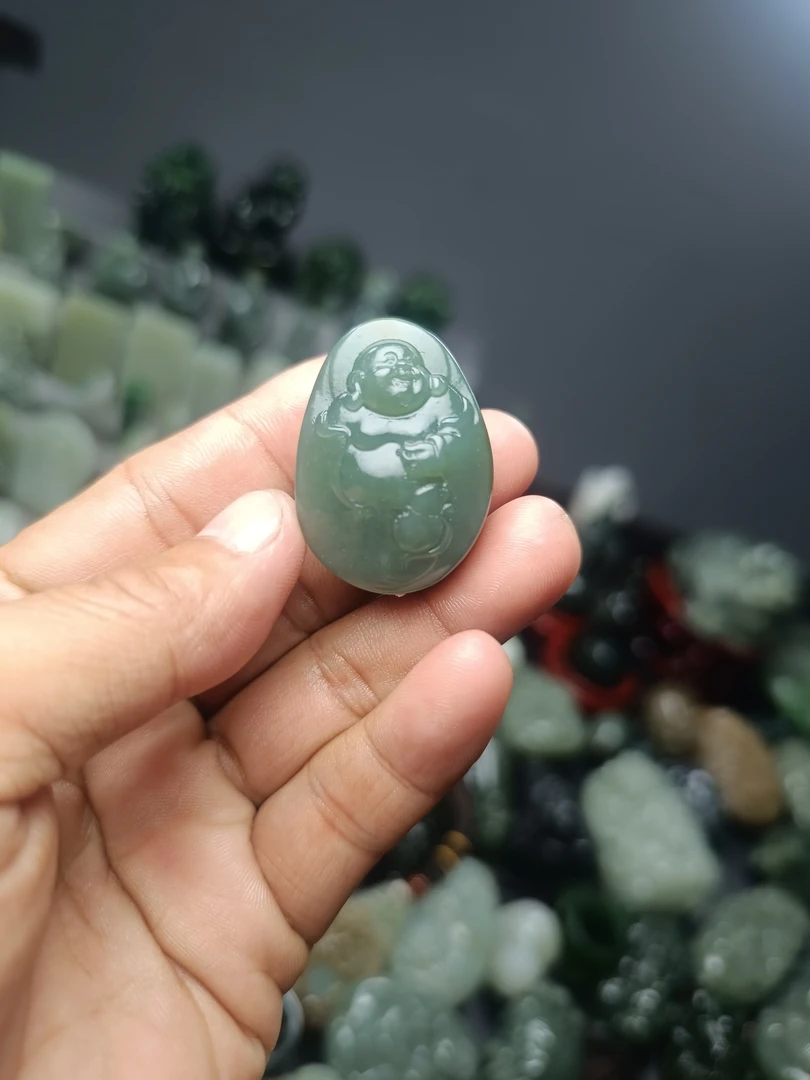 和田玉随性佛公挂件