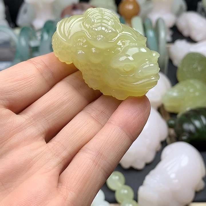 和田玉（青白玉）未镶嵌颈饰