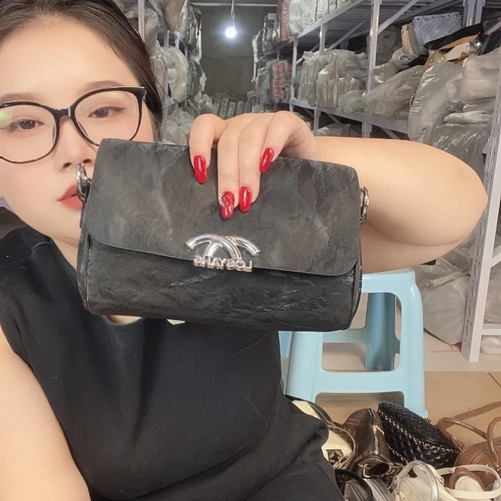 PU黄牛皮（革）PVC时尚潮流时尚