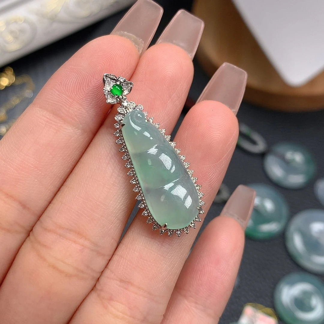吊坠(不含链)18K金镶嵌翡翠