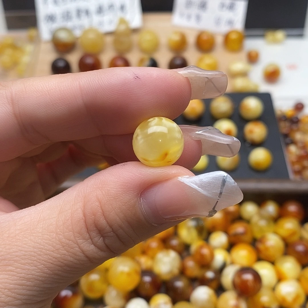 成***真蜜蜡未镶嵌裸石蜜蜡