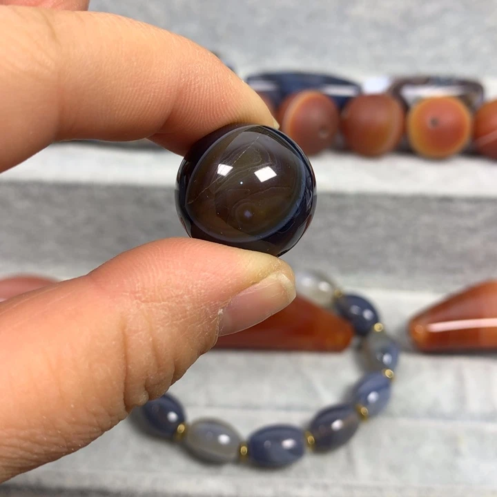 南红玛瑙合金颈饰