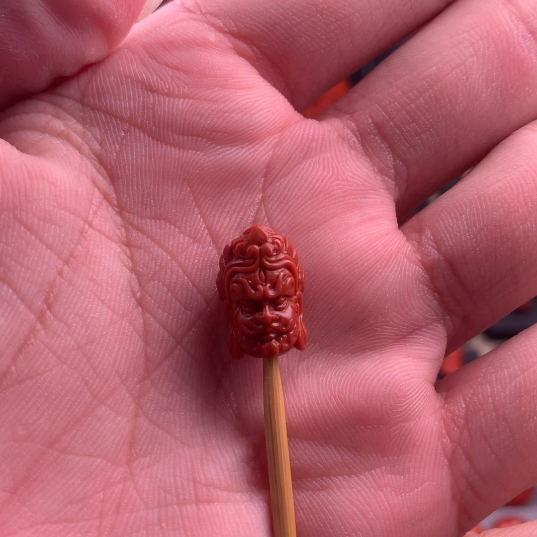 南红玛瑙精工雕刻背云黄财神11未镶嵌