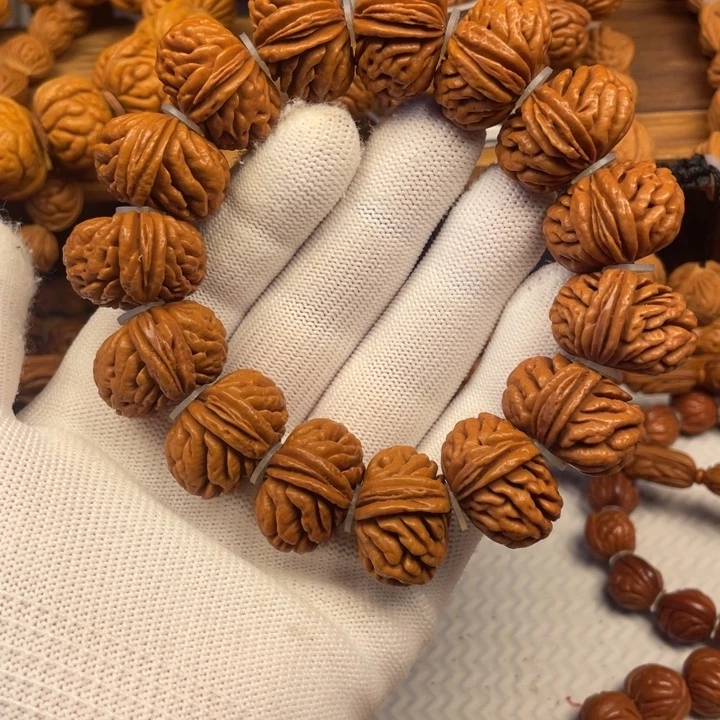 桃木5号链接桃核手串一个