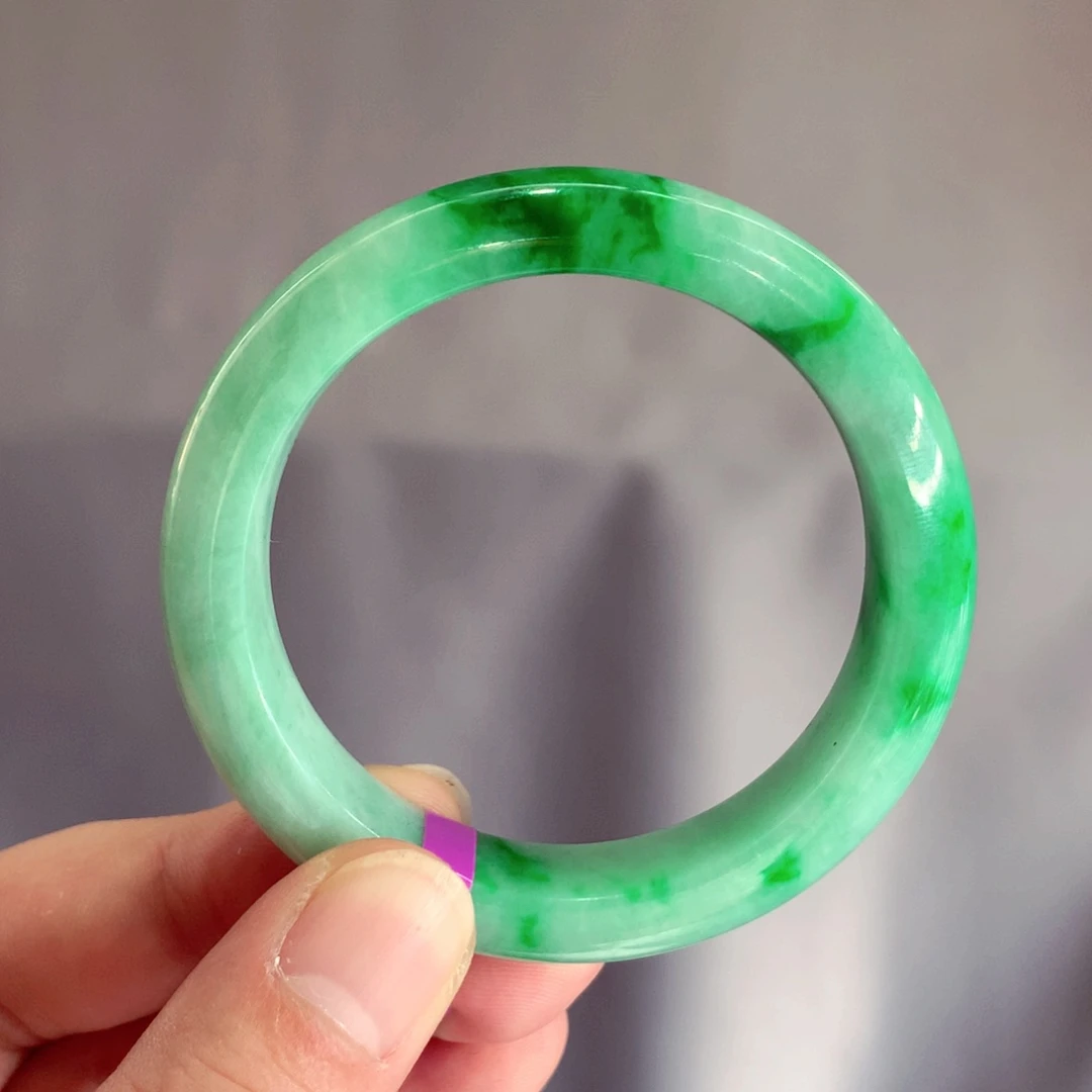 翡翠手镯未镶嵌缅甸翡翠