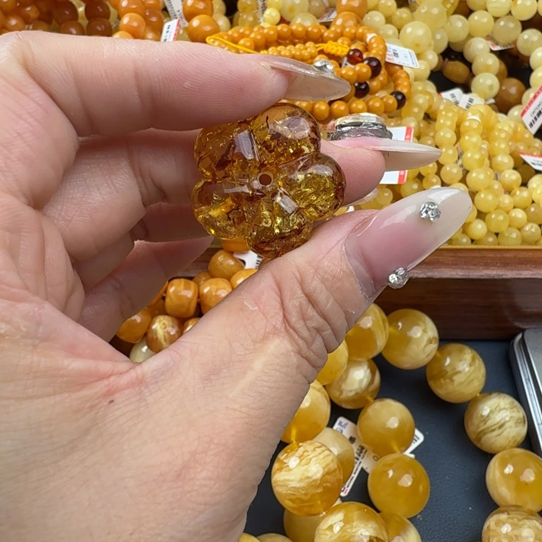 琥珀未镶嵌珠宝奇石