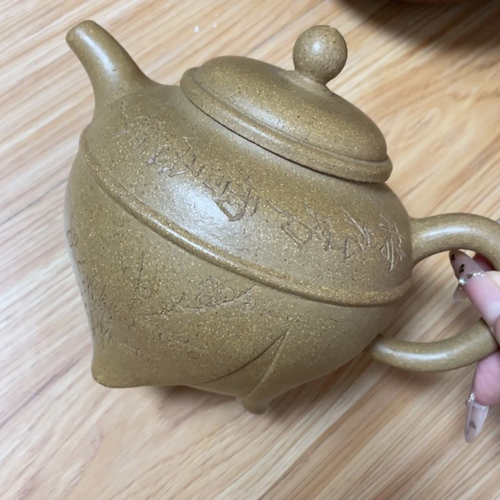 茶壶本山绿泥紫砂艺术作品