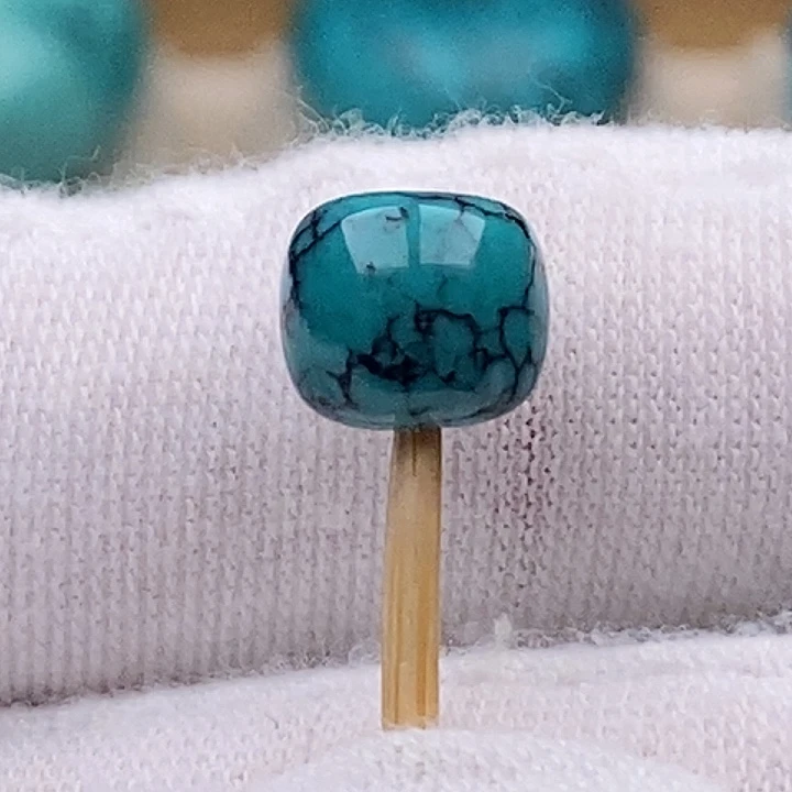 绿松石未镶嵌珠宝奇石8.3