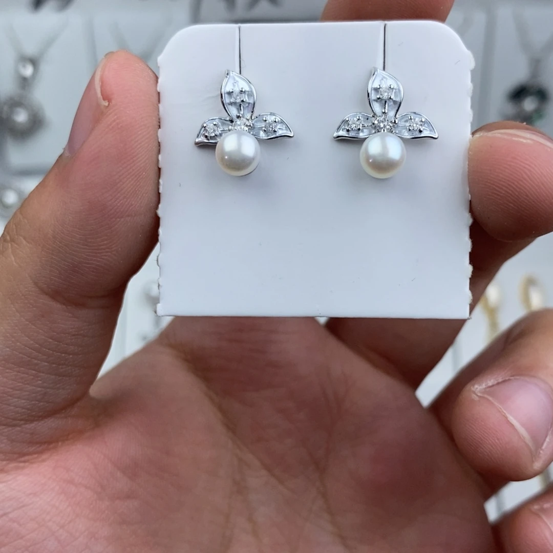 淡水珍珠耳饰未镶嵌