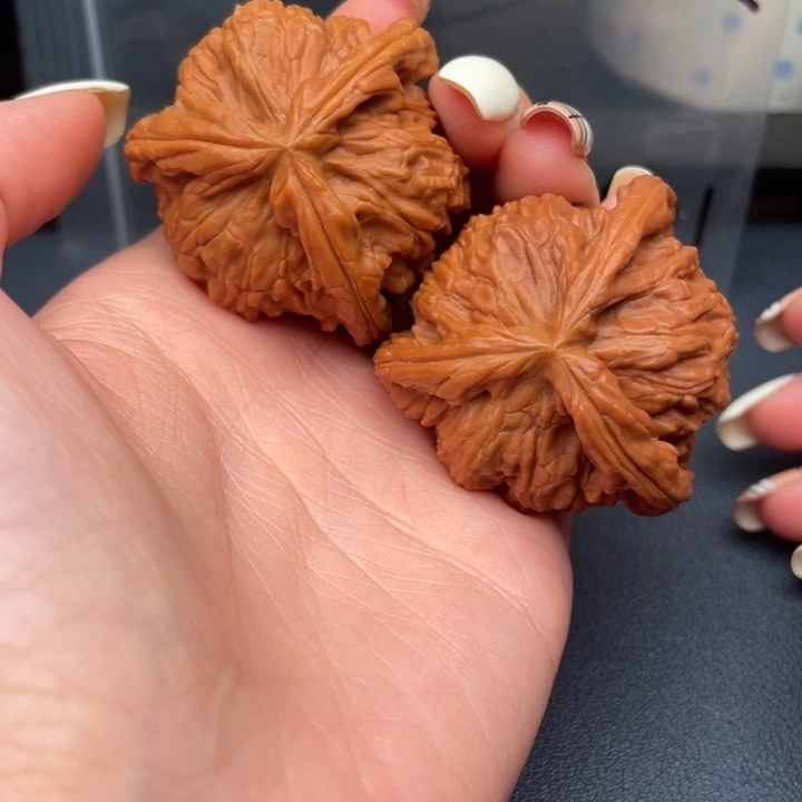 @***药吊坠文玩核桃白狮子