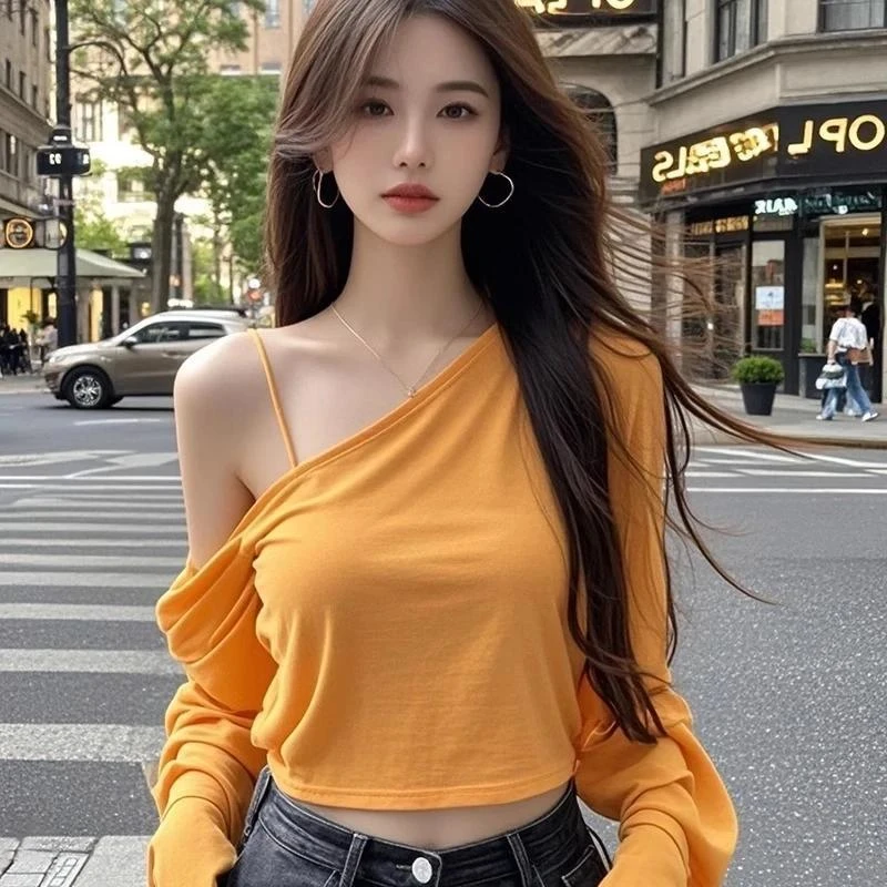 纯欲风斜领露肩长袖T恤上衣女春季新款设计感修身显瘦内搭打底衫