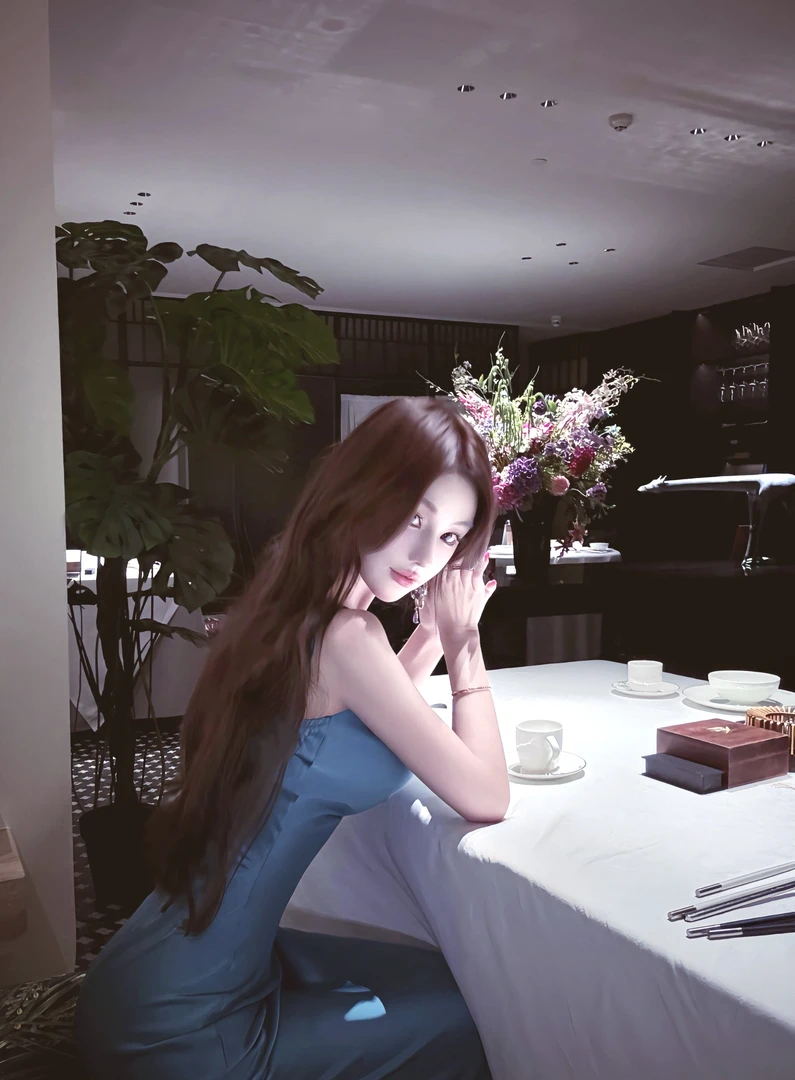 WW原创「典雅矜贵」时尚性感女士夏季显瘦收腰小众法式设计感连衣裙